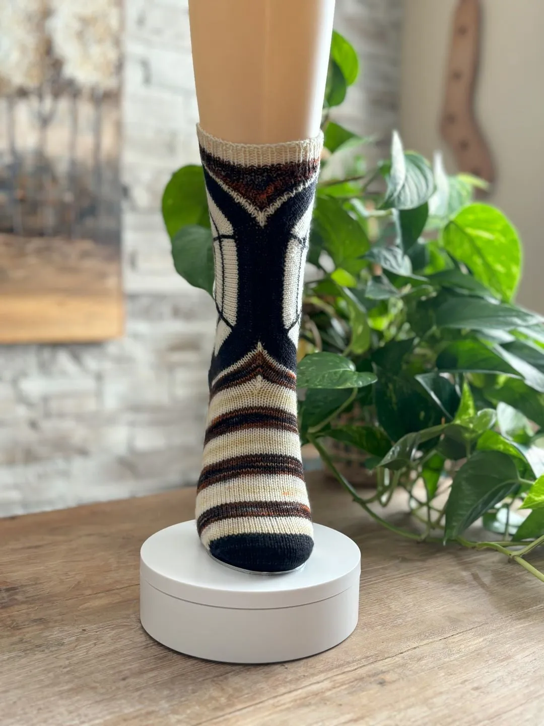 HalloWeb Socks | Knitting pattern & knitting kits