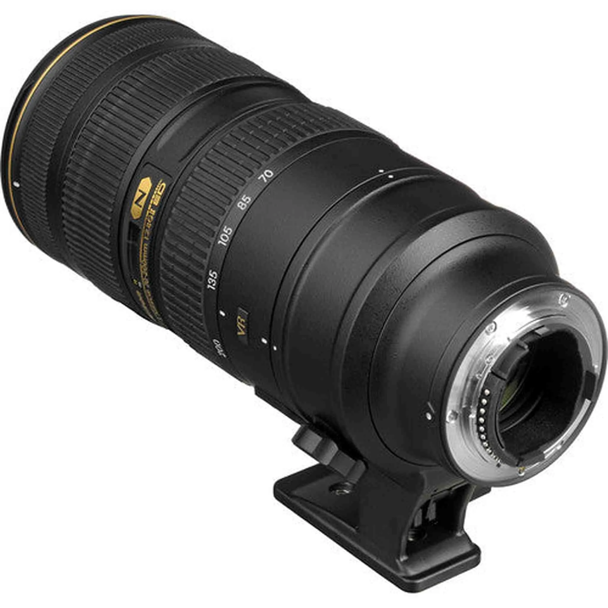 Nikon AF-S VR Zoom-NIKKOR 70-200mm f/2.8G IF-ED with Tripod (Intl Model) Bundle