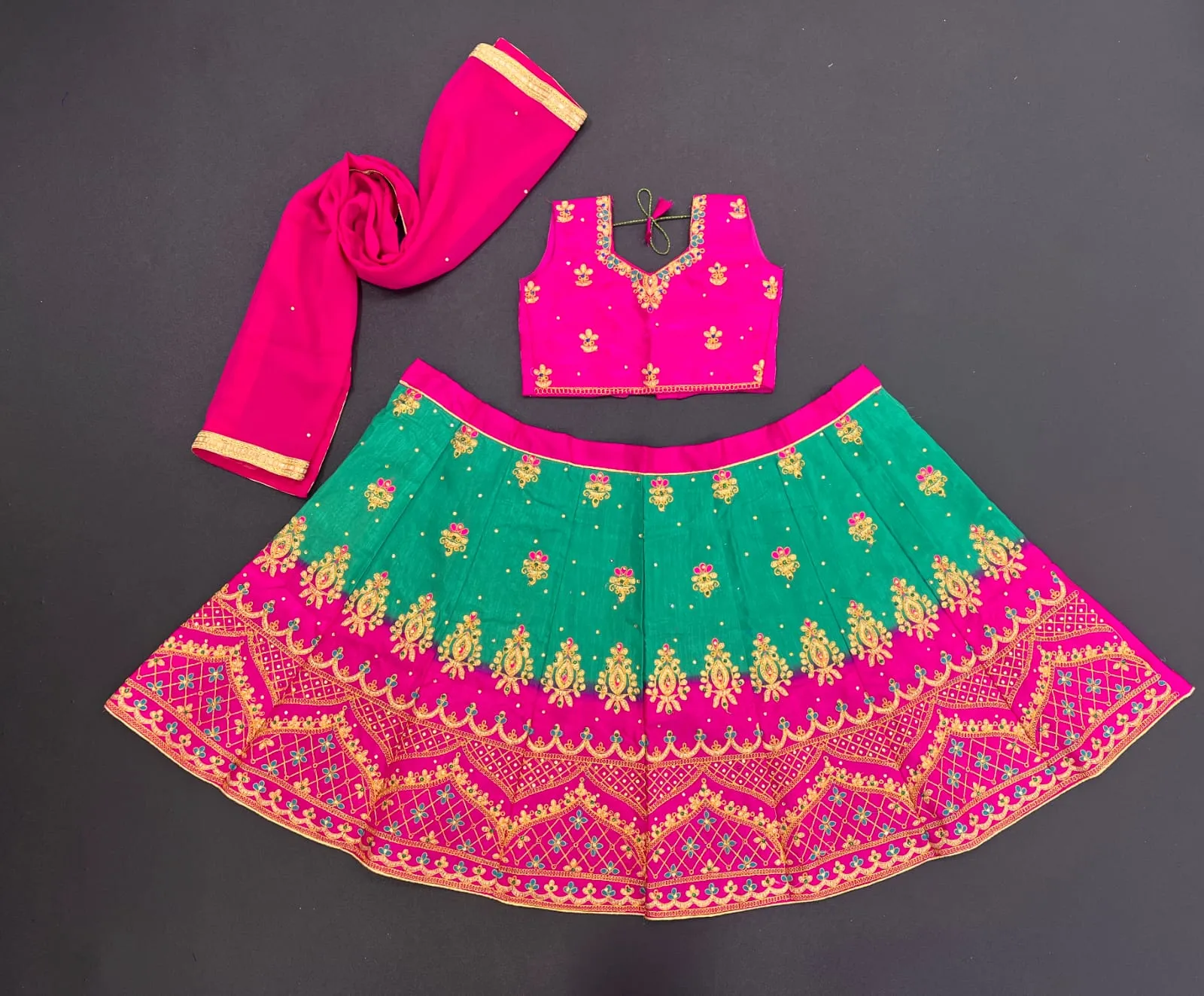 PADDING KIDS LEHENGA