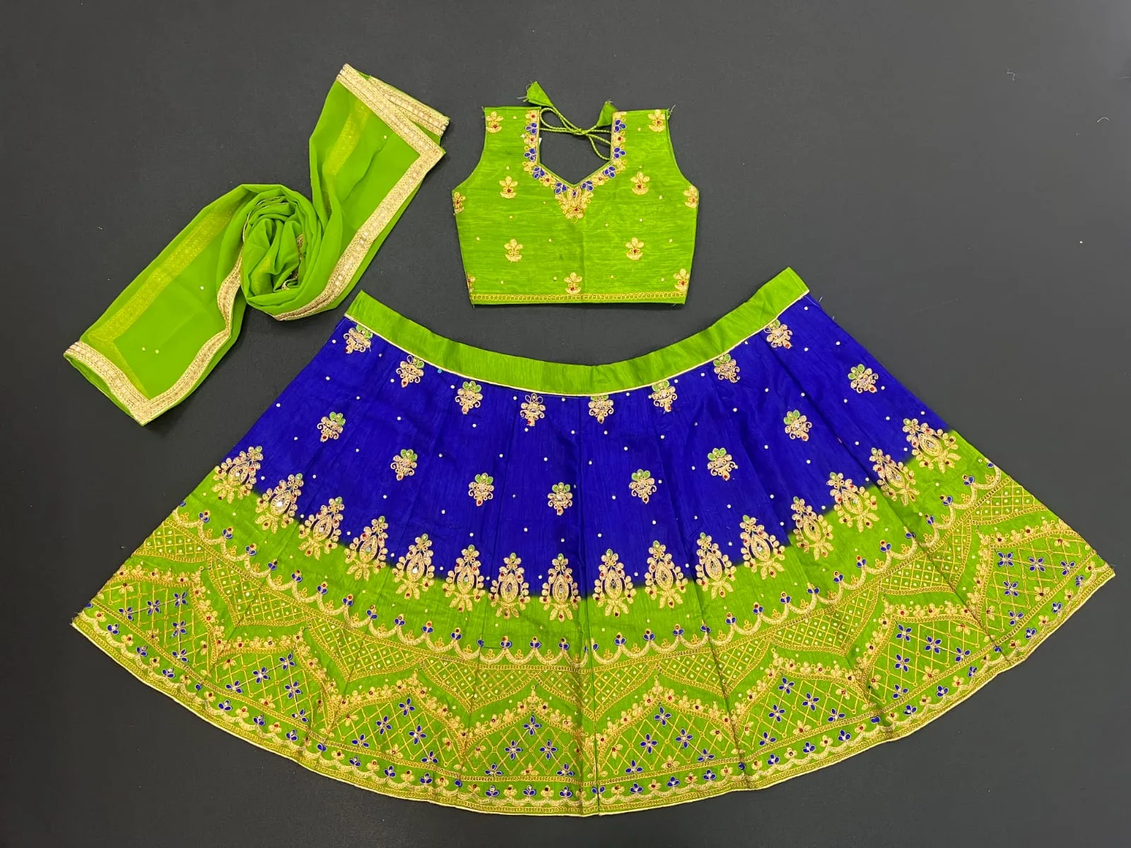 PADDING KIDS LEHENGA