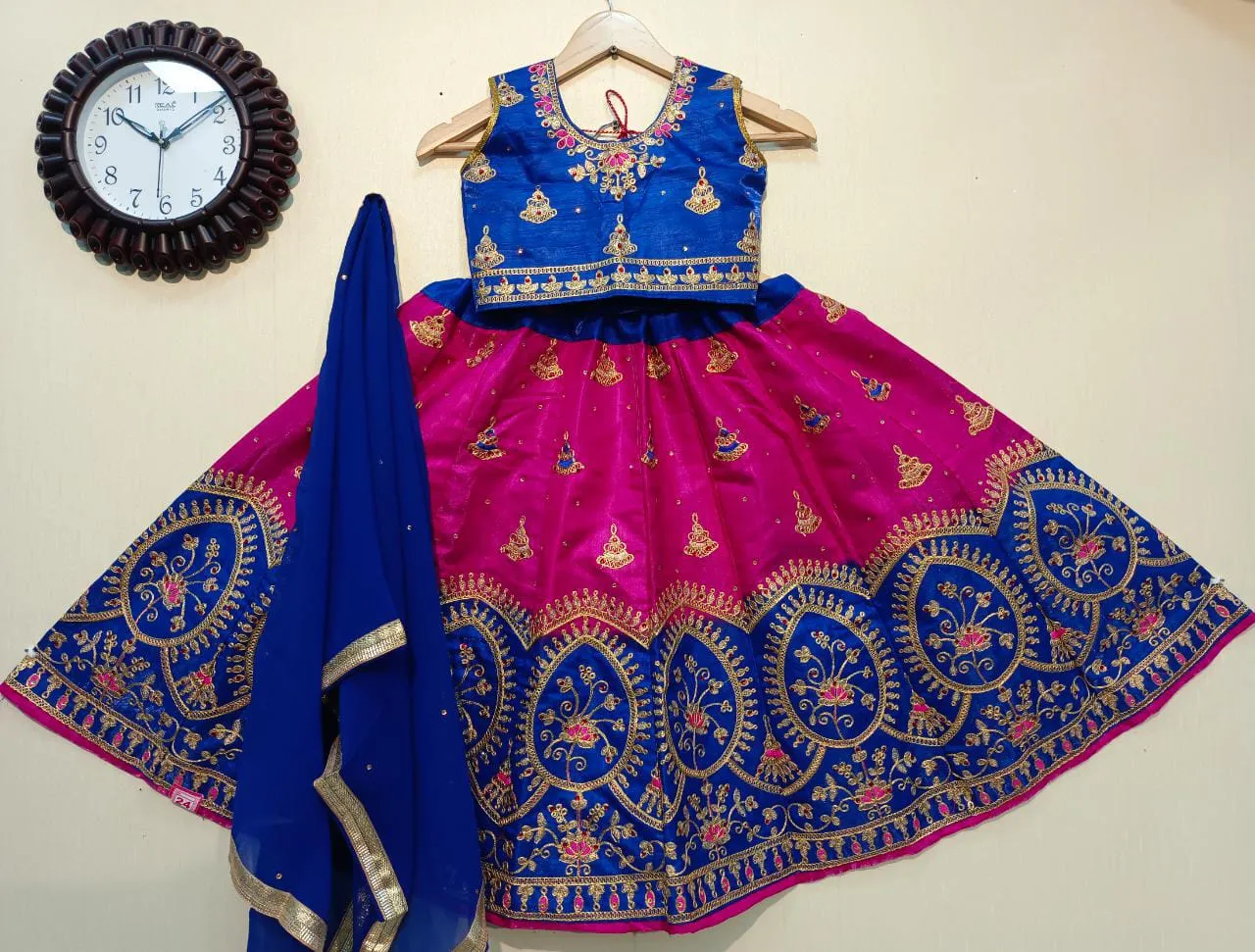 PADDING KIDS LEHENGA
