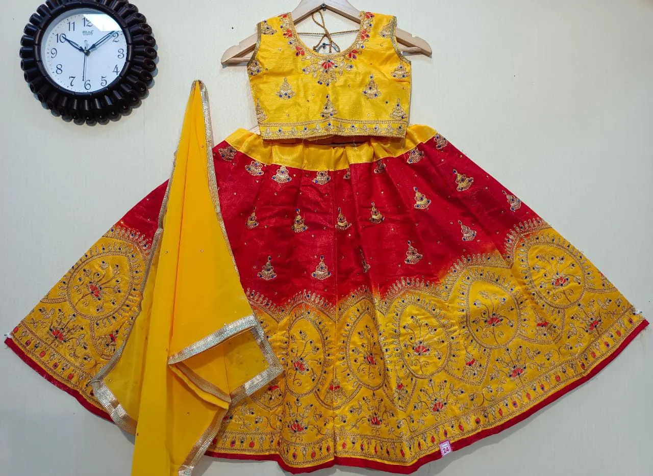 PADDING KIDS LEHENGA