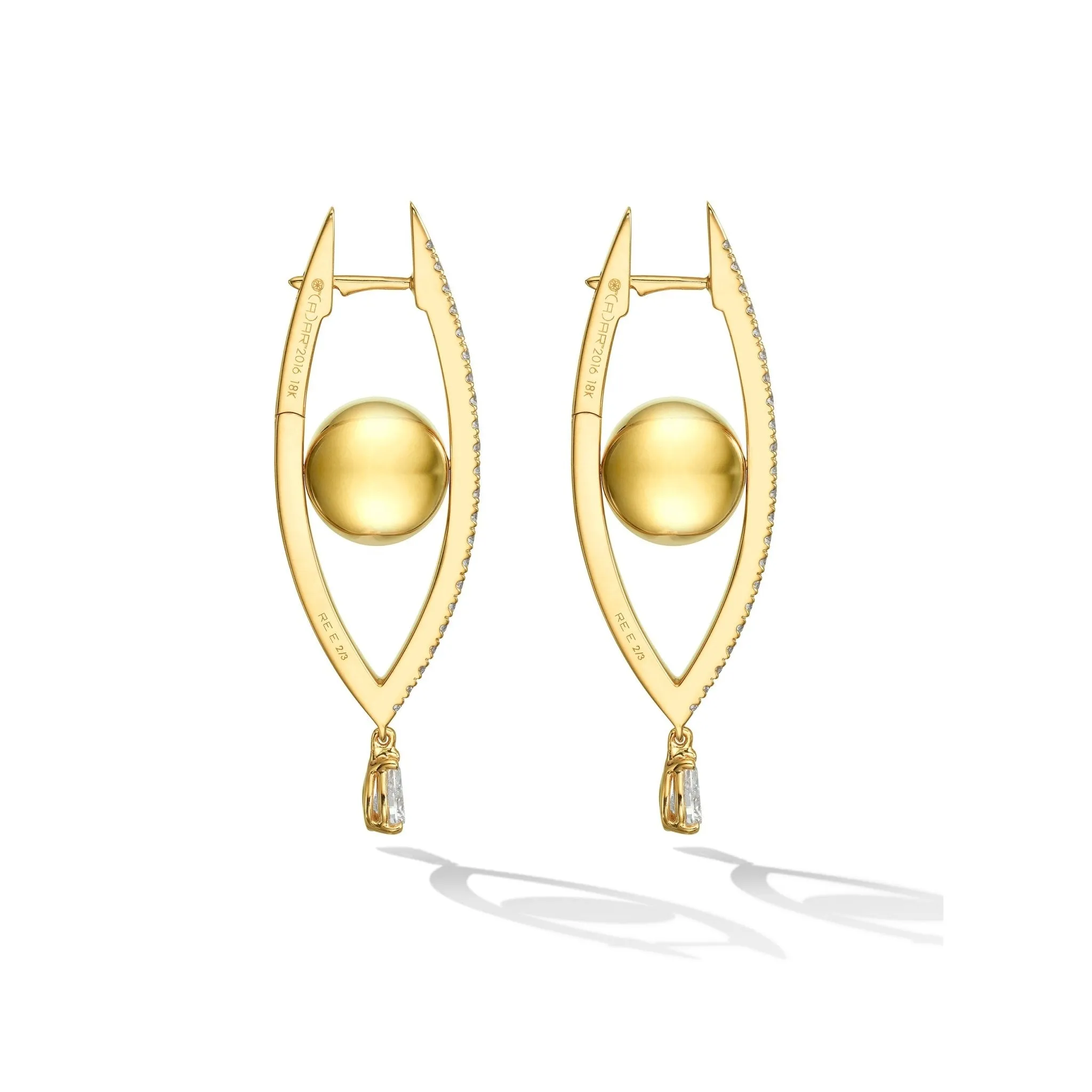 REFLECTIONS Hoop Earrings Medium