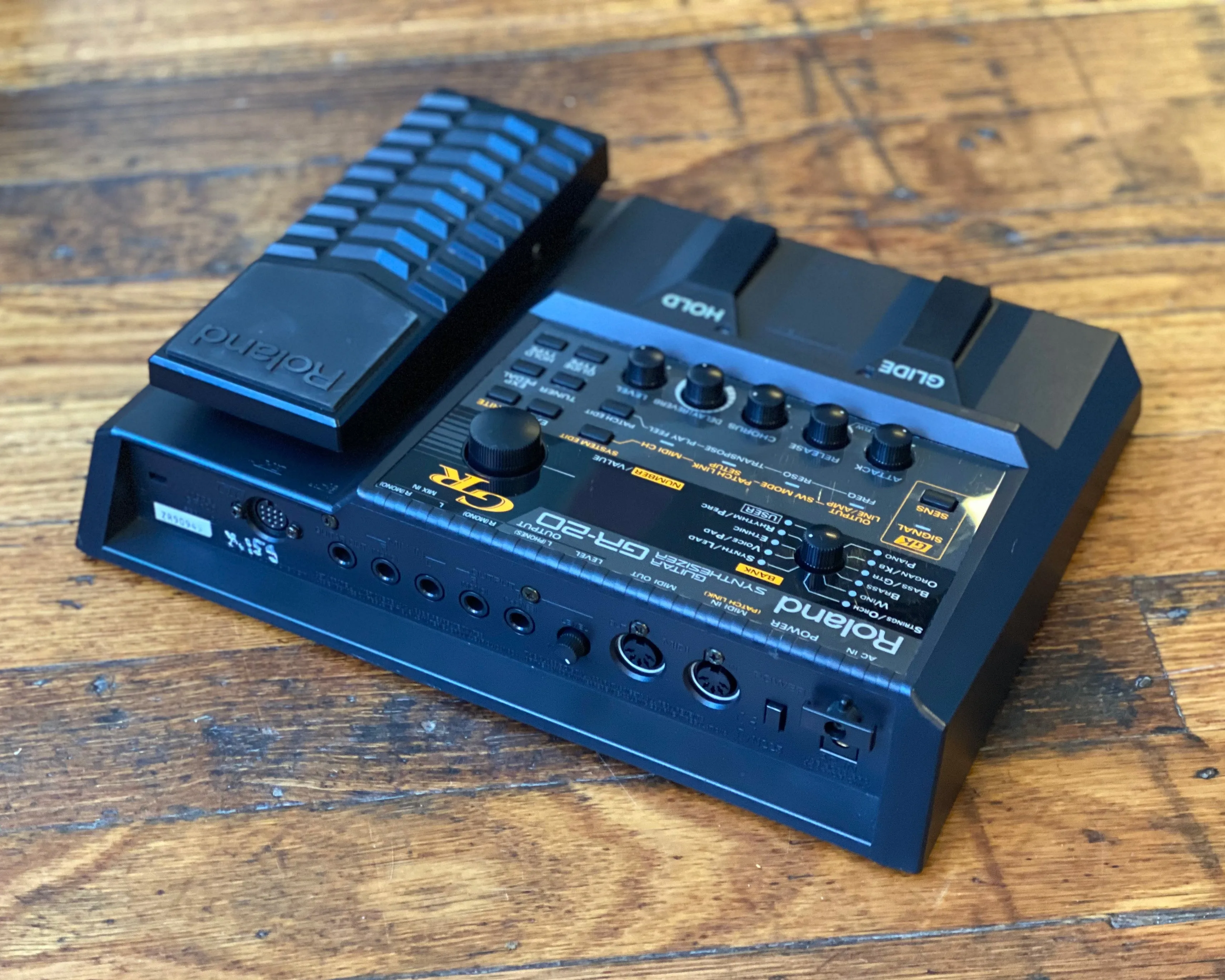 Roland GR-20 Guitar Synthesizer