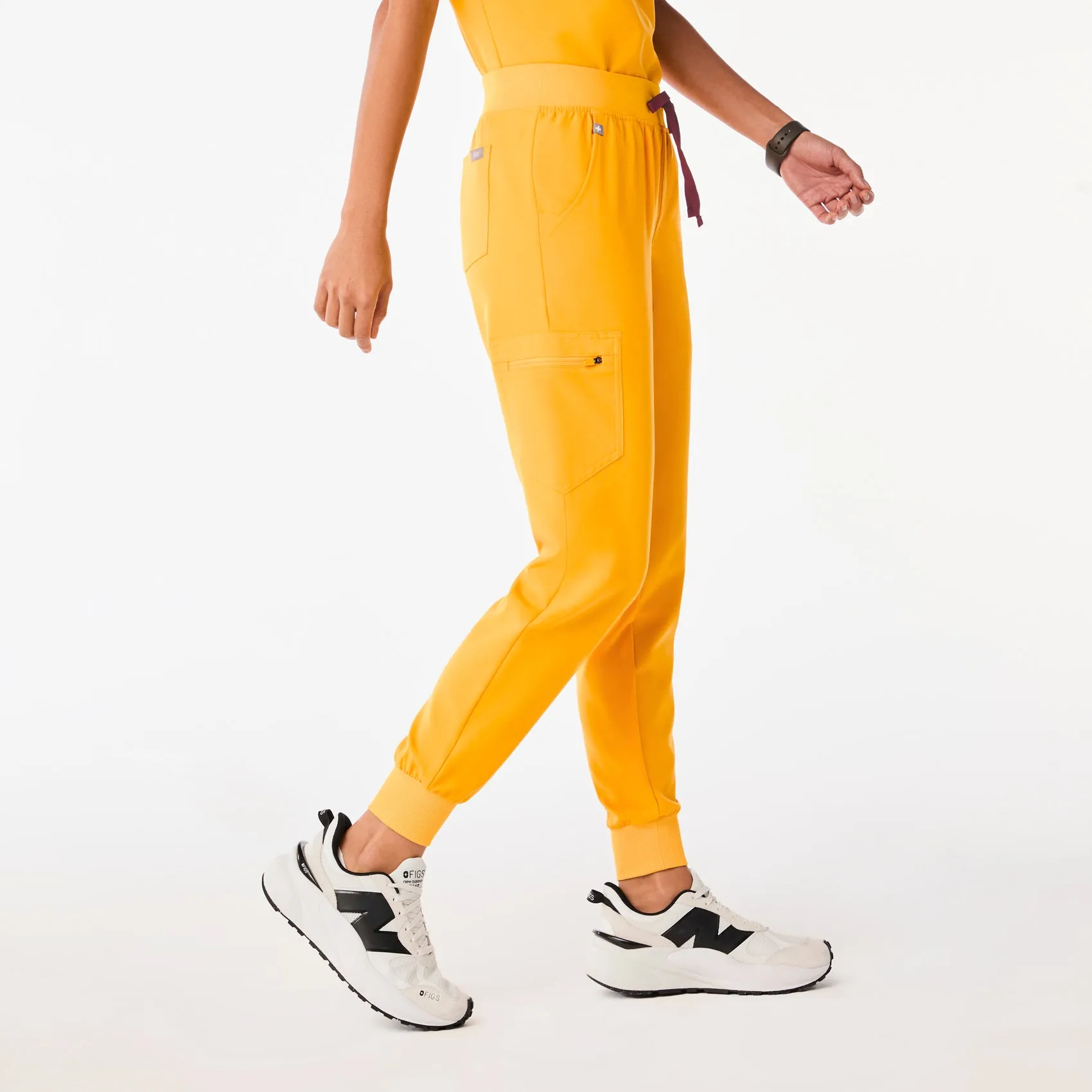 women's The Emergency Yellow Jogger Set