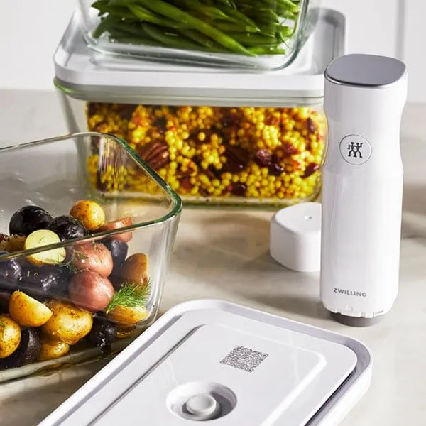 Zwilling J. A. Henckels Fresh & Save Starter Set - Includes Vacuum Pump, Small & Medium Plastic Containers & Storage Bags